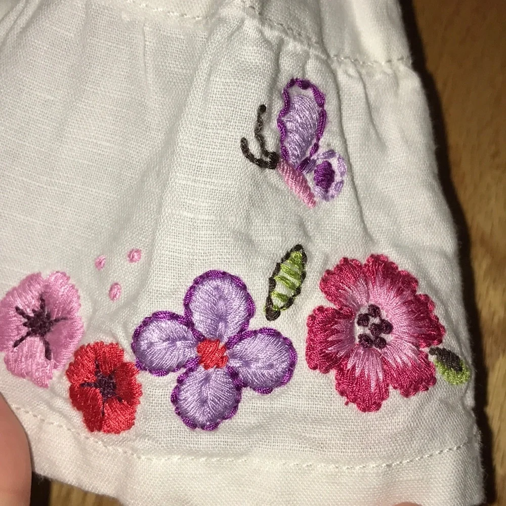 Baby Gap 12-18 months white cotton Muslin skirt embroidered red purple flowers